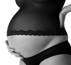 La fertilidad en España baja debido a que cada vez las madres son de mayor edad embarazadamayor1