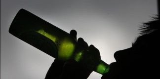 children-drinking