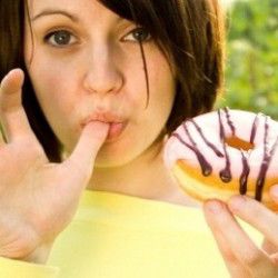La apnea obstructiva de sueño puede disparar antojos en personas con diabetes apneadiabetes