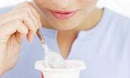 Comer-yogurt