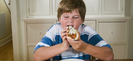 Mejora la dieta de tu hijo y prevén el sobrepeso sobrepeso-hijo